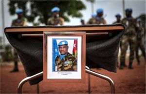 Honneurs militaires de la MINUSMA et du Mali au Capitaine togolais Massamaesso Tangoua