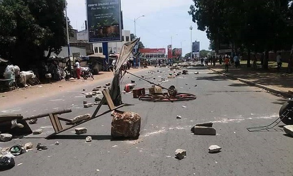 Les jeunes déversent leur colère dans les rues de Lomé                                                                             5 octobre 2017