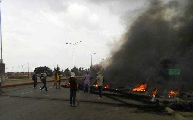 Togo, Manifestations de la Résistance, jour 1 : Faure Gnassingbé lâche ses miliciens tueurs sur les villes. Au moins 2 morts déjà dont un enfant de 11 ans. De nombreux blessés.