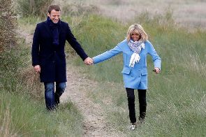 Emmanuel et Brigitte Macron fêtent 10 ans de mariage