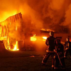 La Californie en flammes secourue par les Etats voisins, 23 morts