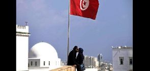 Tunisie: un couple emprisonné pour s’être embrassé en public