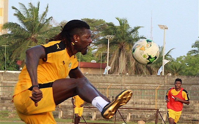 Pourquoi Emmanuel Adébayor  s’est-il emporté hier à l’entraînement ?