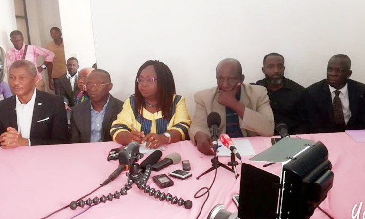 Togo: le pouvoir offre le dialogue, l’opposition appelle à maintenir la pression 	  		  	 	  	 		  	 		  		Featured
