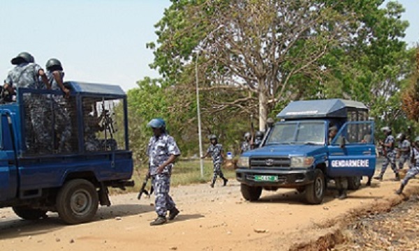 Une descente musclée des forces de sécurité à Badougbé fait un blessé grave                                                                             23 novembre 2017