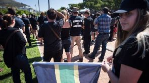 Afrique du Sud: les fermiers blancs protestent contre les violences