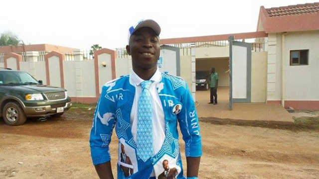 Togo : Le Gros Doigt d’honneur du public Togolais à l’humoriste RPT-Uriniste Gogoligo !