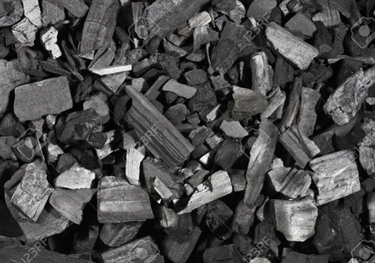 Astuces : Si vous saviez les « merveilles » que peut accomplir le charbon de bois…