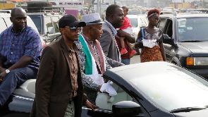Liberia: Joseph Boakai clôt sa campagne avec un défilé de voitures dans Monrovia