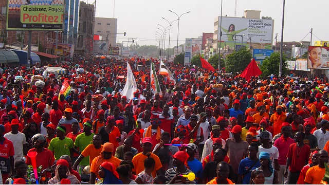 Togo : Près d’un million de Togolais dans la rue à Lomé, Faure Gnassingbé «préside» le sommet de la Cédéao à Abuja…