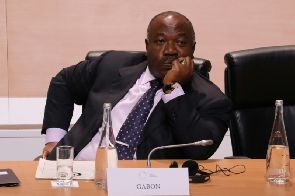 Gabon: Ali Bongo lâché par ses proches à l’approche des législatives