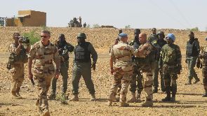 Mali: 3 soldats français blessés dans une attaque-suicide