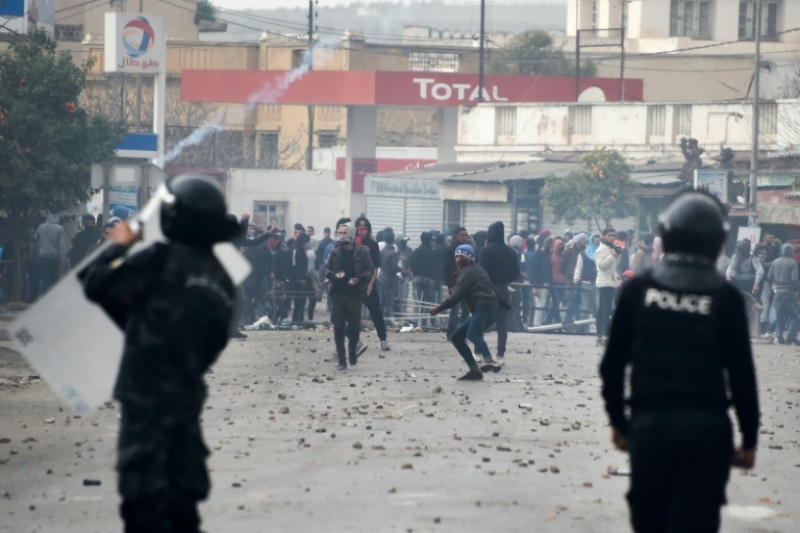 Troubles en Tunisie: le président Essebsi critique la presse étrangère
