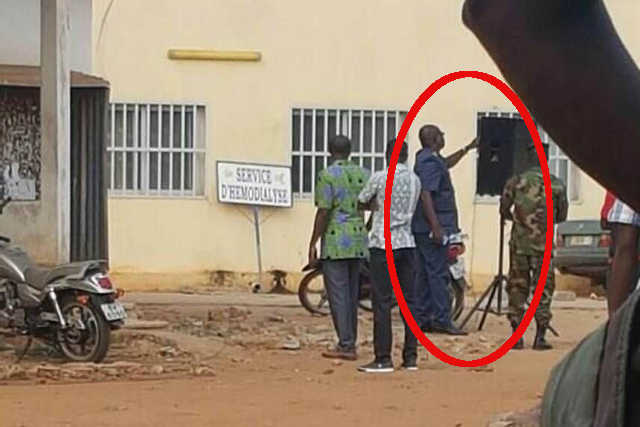 Togo, AG de SYNPHOT : Le DG du CHU Sylvanus Olympio le Lt.-Col. Wiyao Adom vandalise le matériel de sonorisation !