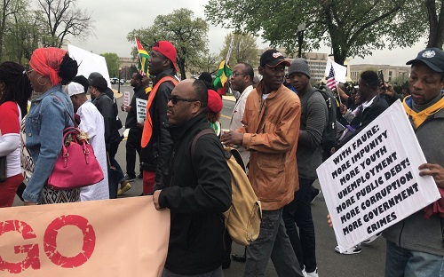 USA : La diaspora a célébré le 27 avril dans la protestation