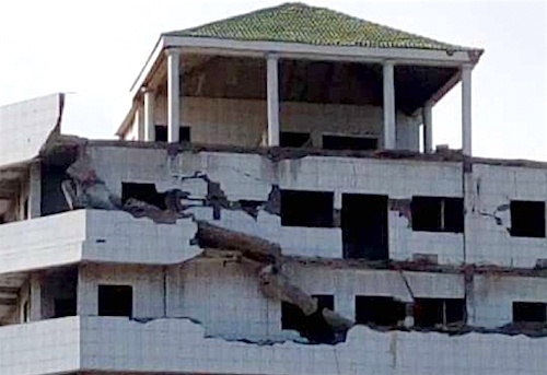 Togo : le gouvernement présente sa compassion aux familles endeuillées suite à l’écroulement d’un immeuble à Lomé