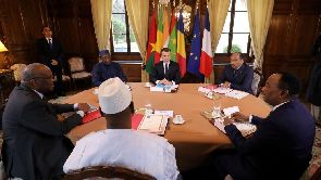 Macron à Nouakchott pour le sommet de l’Union africaine