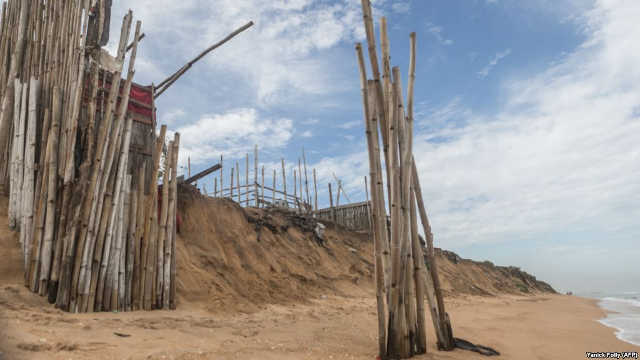 Togo : La mer avance, les communautés de pêcheurs obligées de quitter les rivages
