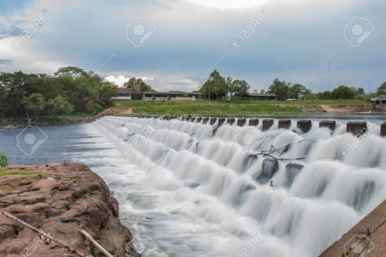 Accès à l’électricité d’ici 2030: Ably Bidamon annonce la construction de nouveaux barrages hydroélectriques
