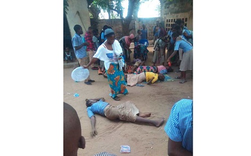 Des élèves évanouis sous l’effet de la fumée des gaz lacrymogènes à Agoè