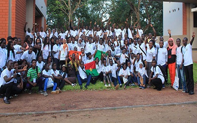 Des jeunes échangent sur le changement climatique à Lomé