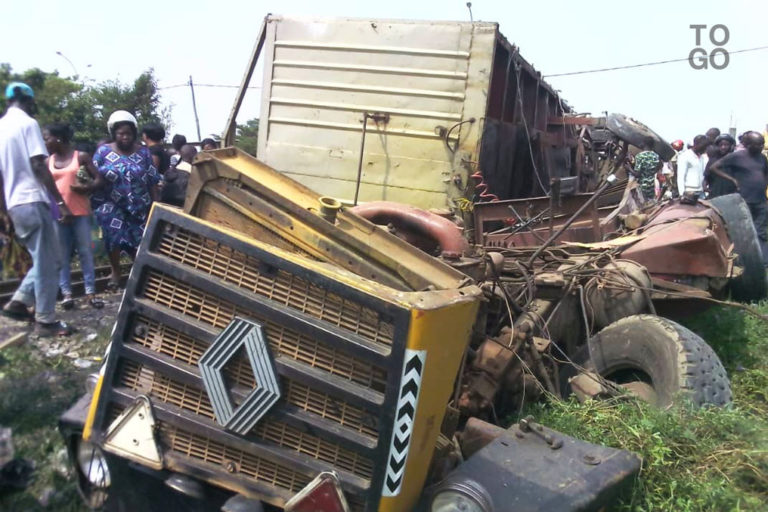 Train contre camion : un mort à Lomé