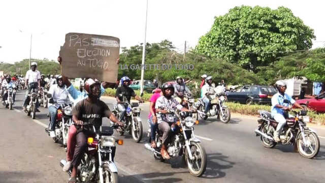 Togo : La Caravane de la C14 passe Majestueusement dans les rues de Lomé, Malgré les Intimidations et les Agressions du régime Faure/RPT-UNIR