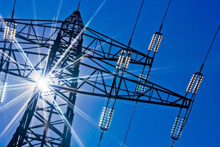 CEET / Les frais de raccordement moyenne tension (MT) au réseau électrique réduits à moitié