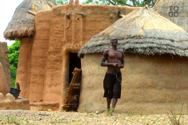 Togo :  Ministère du Tourisme à l’abandon. Kossivi Egbetonyo attendu au tournant !