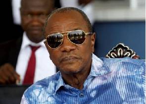 Guinée: le président Condé déroule le tapis rouge à Sarkozy. La toile s’enflamme!