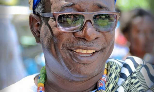 Togo : Togbuii Mikoadomé Martin Akakpo, le chef traditionnel de Vogan Atchantsi,  escroque 10 millions FCFA à une dame dans une affaire de vente de terrains…
