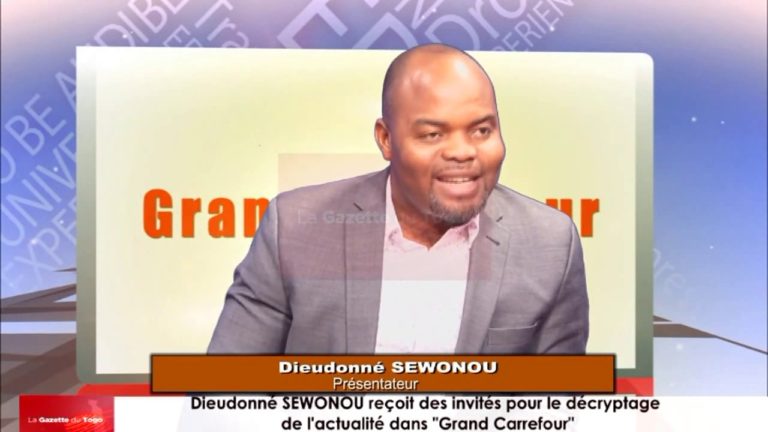 Dieudonné SEWOUNOU reçoit dans «  Grand Carrefour » des invités pour le décryptage