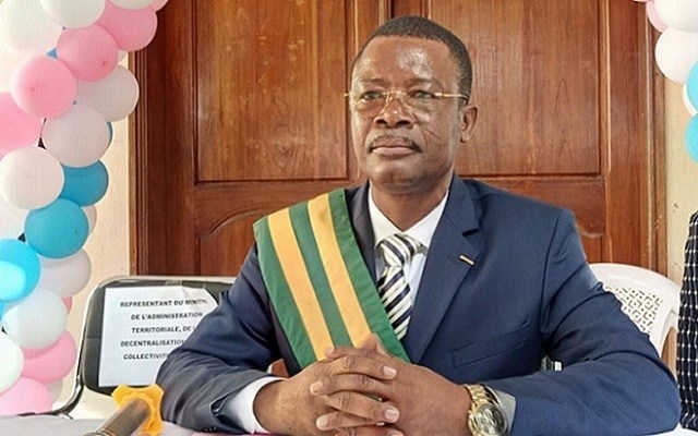 Togo, Contribution à la réalisation du PND : La Fausse générosité du député-maire Kossi Aboka