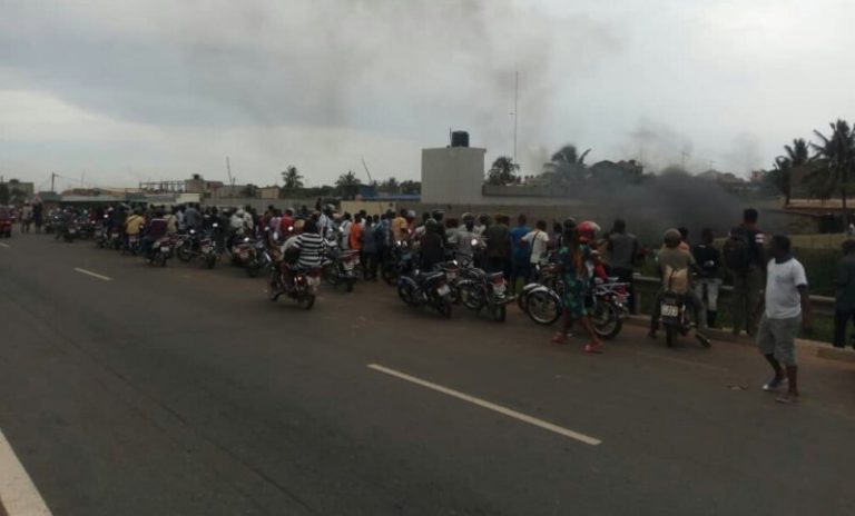 Un « boa » sème la panique au niveau du Grand contournement de Lomé, près d’Adakpamé