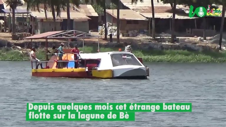 Un chef traditionnel fabrique le premier paquebot Togolais