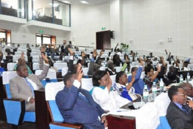 Togo, Assemblée nationale, « Réformes Faure » : Compteur à zéro et Immunité à vie pour Faure. Aucune Protection pour les Barons.