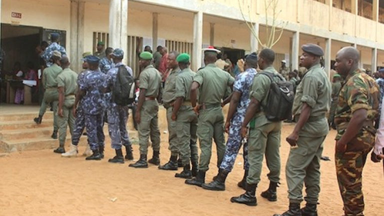 Locales : dernier jour de campagne, les forces de sécurité votent par anticipation