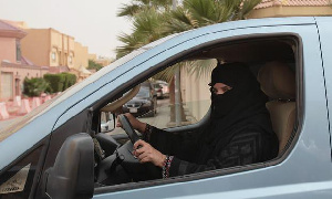 Arabie saoudite: les femmes peuvent enfin voyager seules