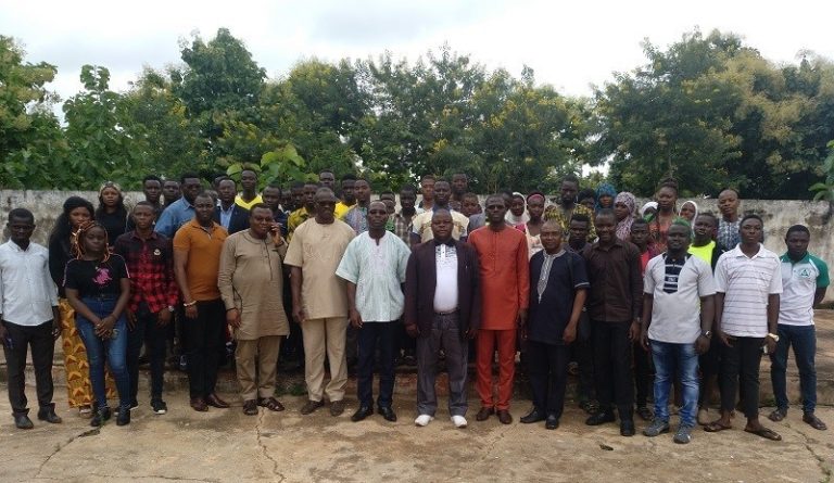 Togo : les nouveaux bacheliers de Mango à la quête de l’information auprès de l’Université de Lomé