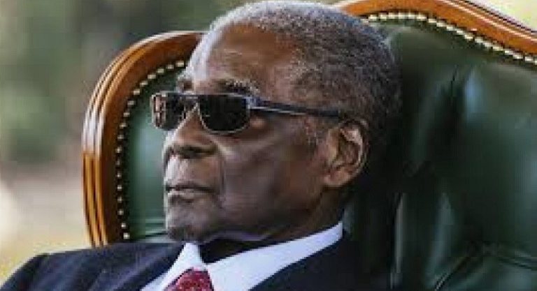 Zimbabwe : Robert Mugabe très fatigué ; visite médicale prolongée à Singapour