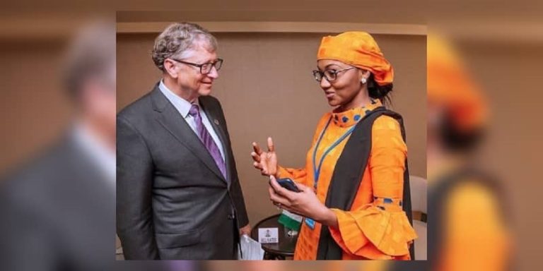 À New York, la fille du président Buhari, Zahra, sous le charme du milliardaire Bill Gates