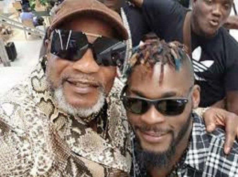 Choqué aux obsèques de DJ Arafat, Koffi Olomidé demande à être “brûlé” à sa mort