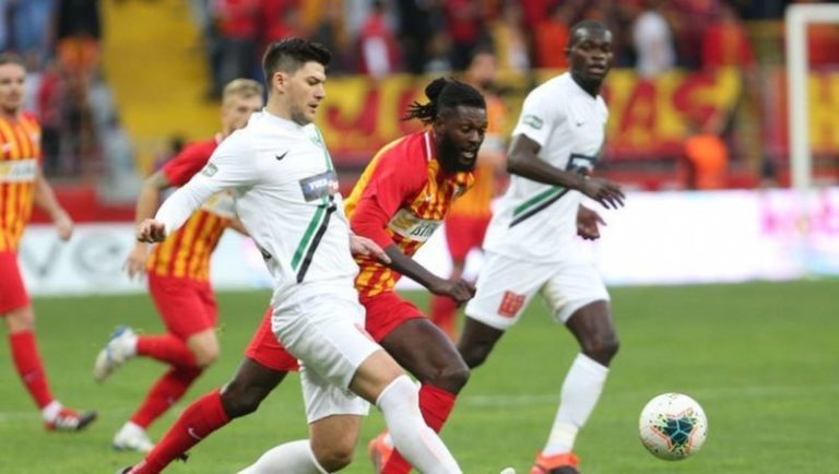 Super Lig : le Kayserispor du Togolais Adébayor rejoint Basaksehir dans la zone rouge