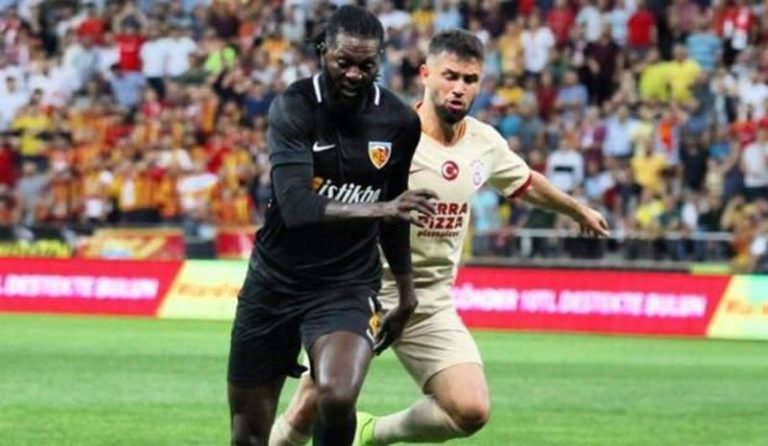 Super Lig : le Togolais Adébayor marque son premier but avec le Kayserispor (vidéo)