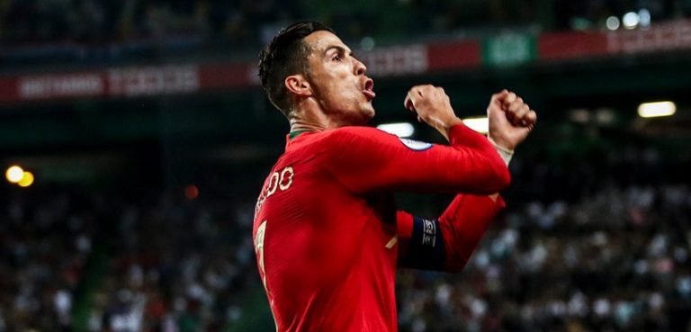 Ukraine-Portugal: Cristiano Ronaldo inscrit le 700e but de sa carrière (vidéo)