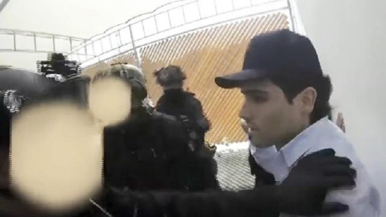 [Vidéo] Un policier impliqué dans l’arrestation ratée du fils d’El Chapo tué d’au moins 150 balles