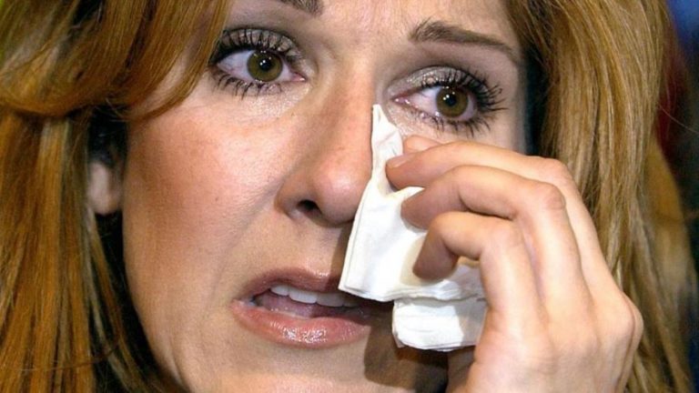 “Je suis toujours amoureuse”, Céline Dion évoque sa vie sentimentale après le décès de son époux