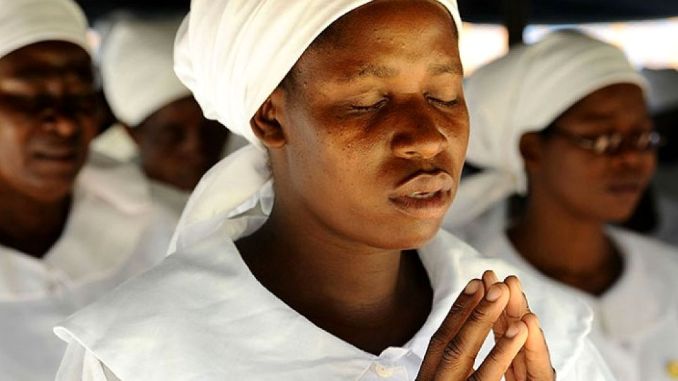 Ces femmes d’influence qui font vivre les sectes à Lomé