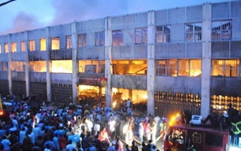 Togo : 7 ans après l’incendie du grand marché, les commerçant(e)s reçoivent une bonne nouvelle