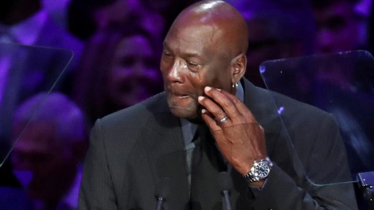 Hommage à kobe Bryant et Gianna :  les larmes de Michael Jordan